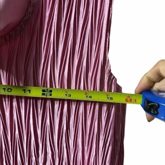 NWOT Libra Accordion Pleated Mock Top - Picture 3 of 6